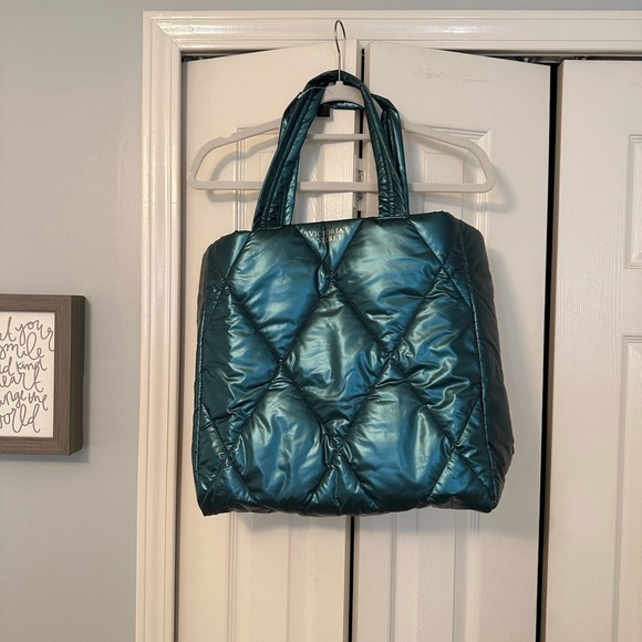 VICTORIA Secret Green Puffer Tote - Picture 2 of 15